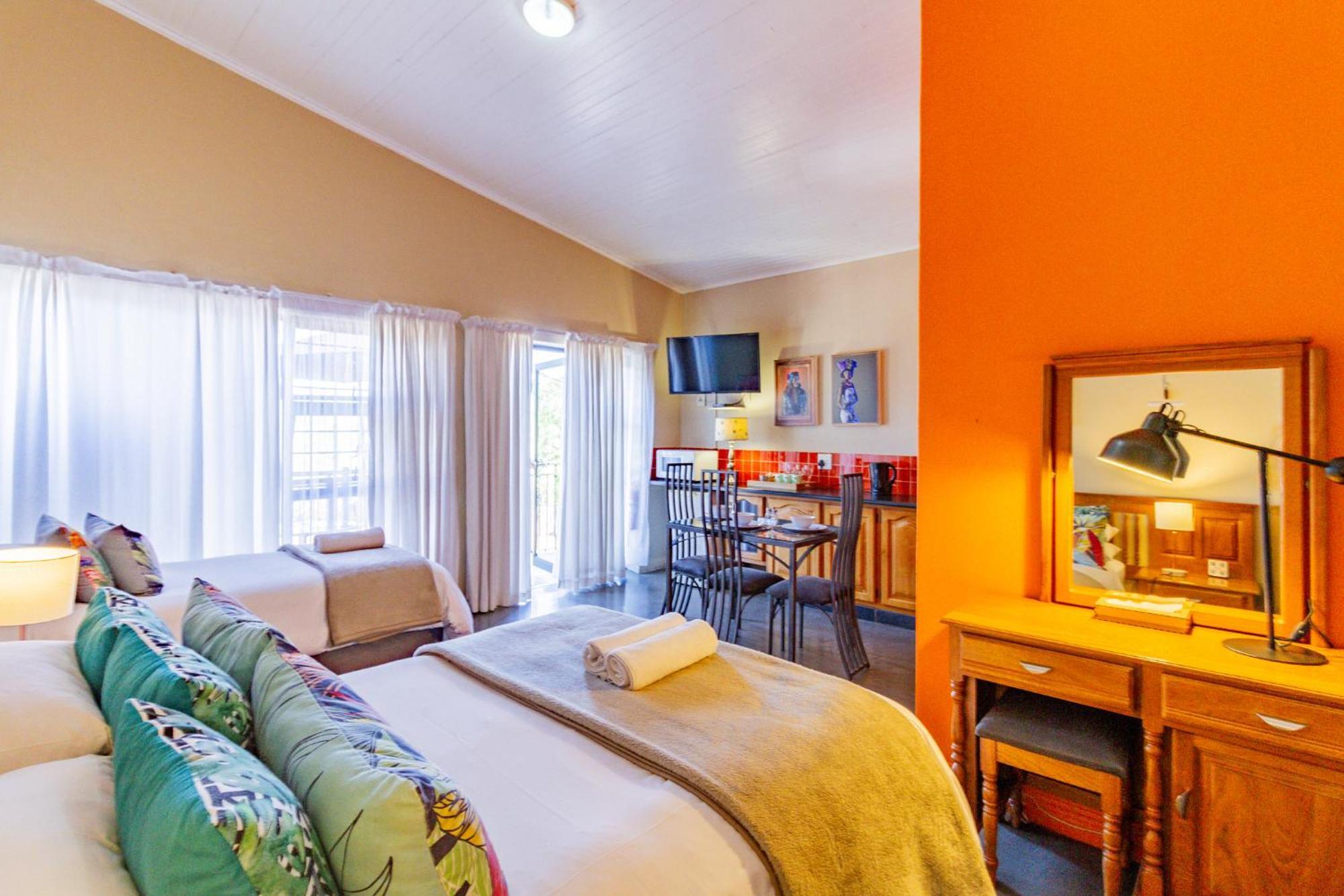 Pumleni Guesthouse Hartbeespoort Exteriér fotografie