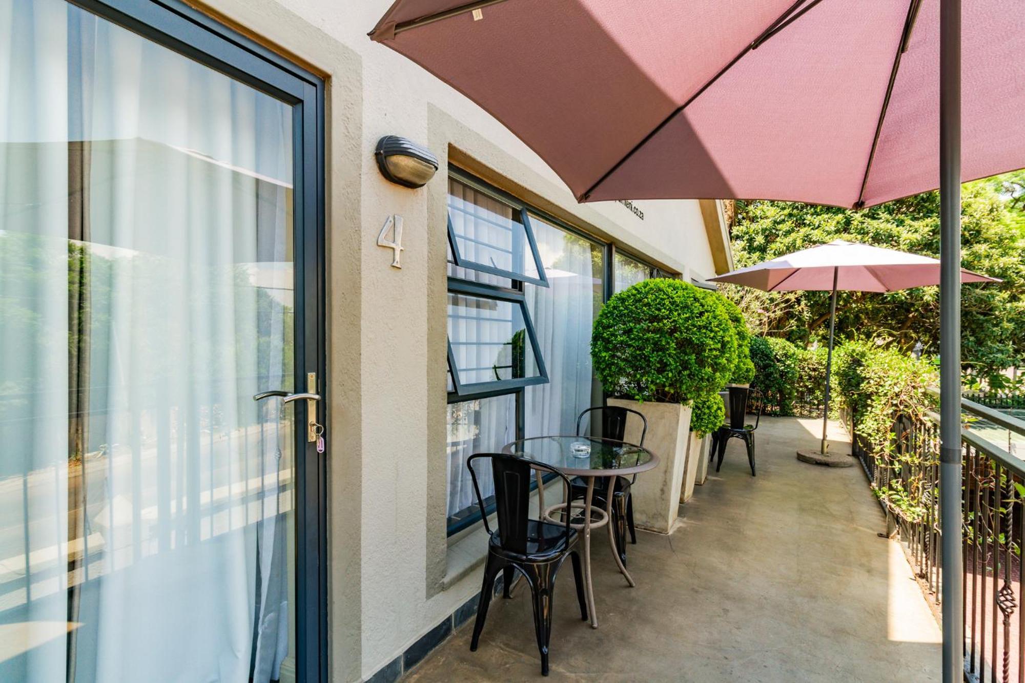 Pumleni Guesthouse Hartbeespoort Exteriér fotografie