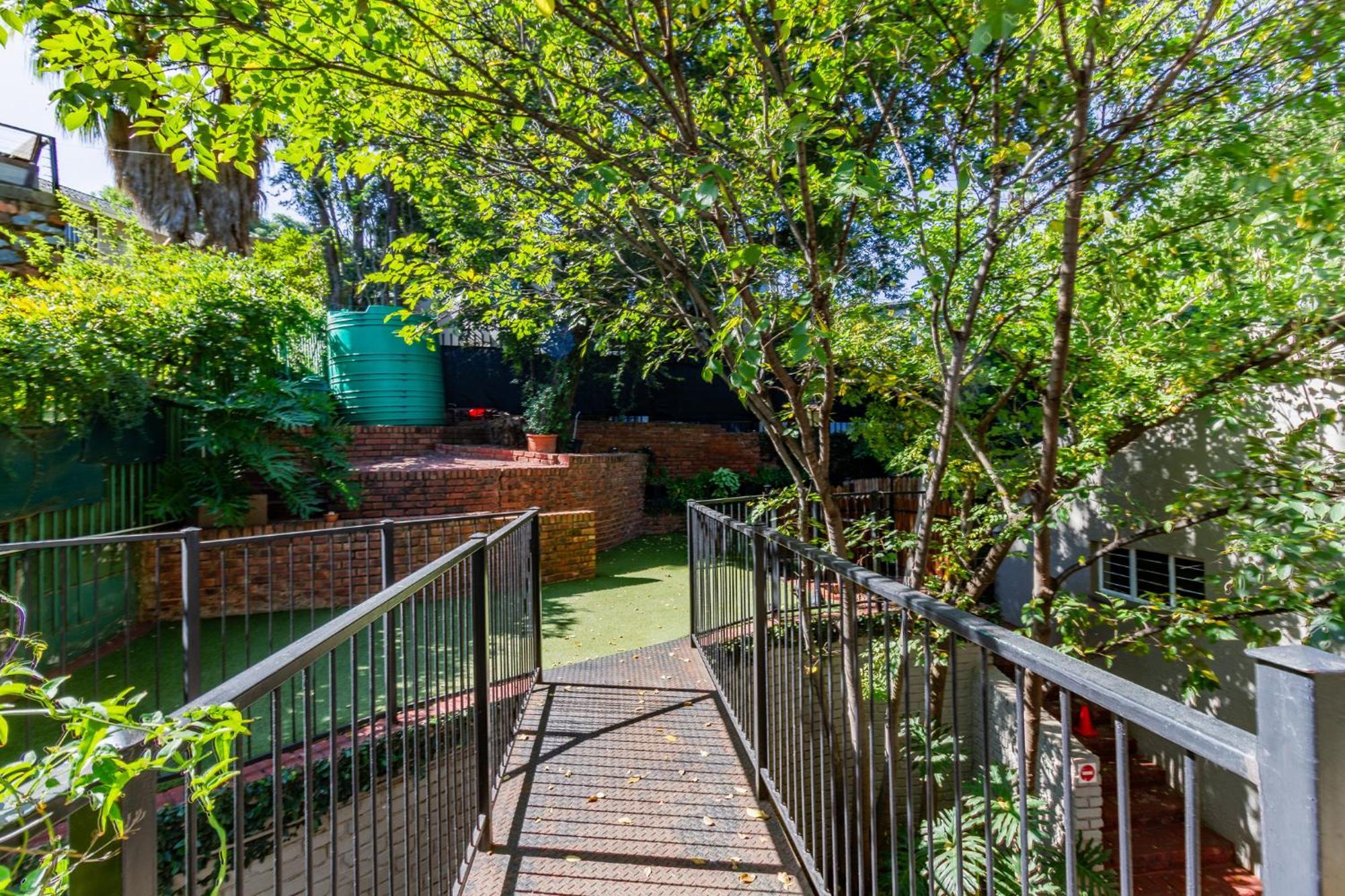 Pumleni Guesthouse Hartbeespoort Exteriér fotografie