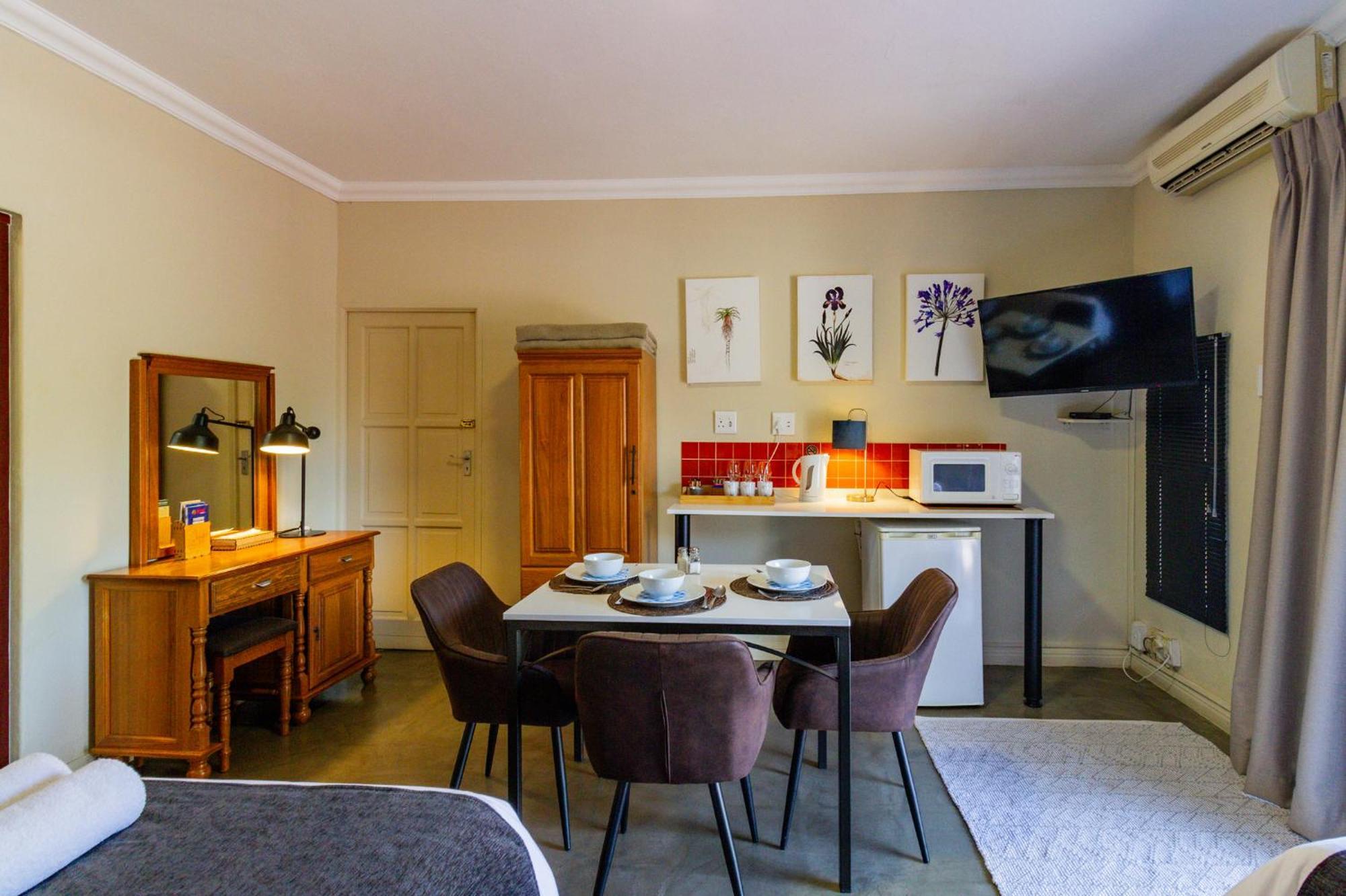 Pumleni Guesthouse Hartbeespoort Exteriér fotografie